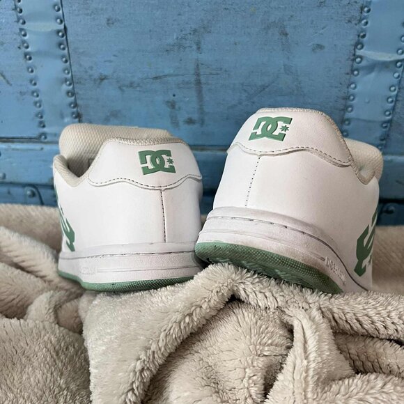 DC Mint Skater Shoes Size 7 - Picture 2 of 10